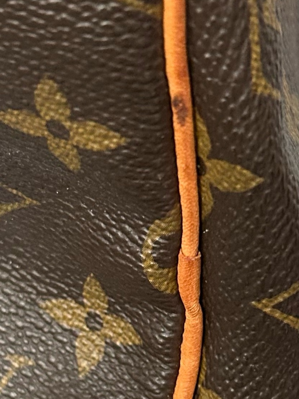 Authentic Louis Vuitton Speedy 30 in Monogram canvas - Picture 14 of 15